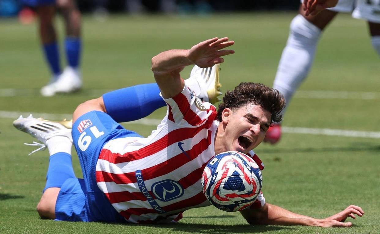 马竞连胜未能晋级，欧冠冠军巴黎淘汰西甲第3